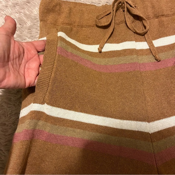 Jen's Pirate Booty/Free People knit sweater Striped Shorts drawsting waist small - Picture 3 of 9